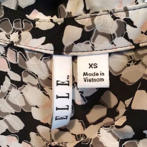 ELLE multi colored blouse. SMALL - Picture 5 of 7